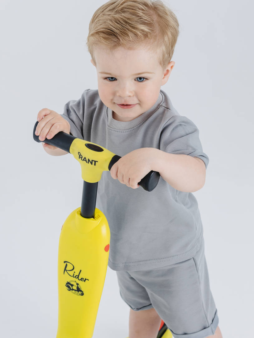 Беговел-самокат Rant Rider со светящимися колесами желтый