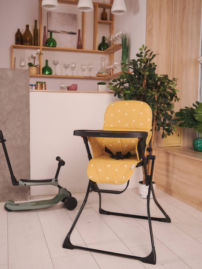 Стульчик для кормления Mowbaby Bravo Desert Beige