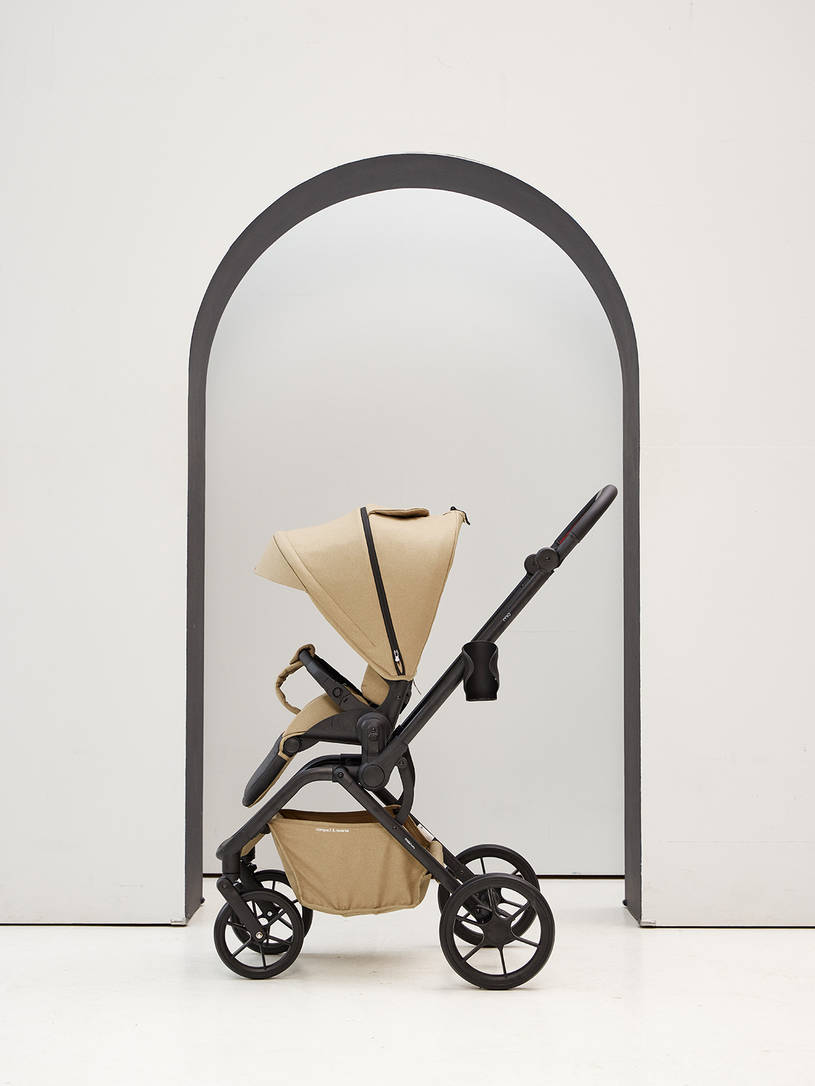 Коляска прогулочная Mowbaby Mio Latte