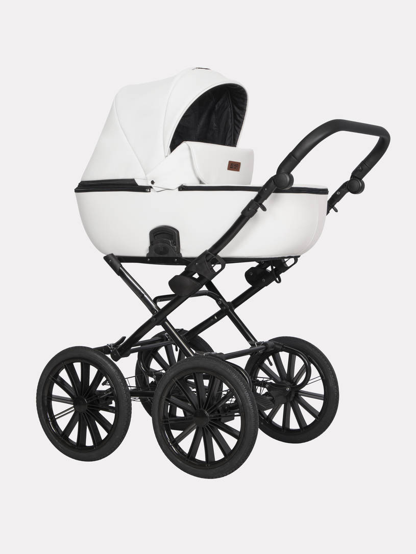 Коляска 2 в 1 Riko Basic Ozon Prestige 07 белый