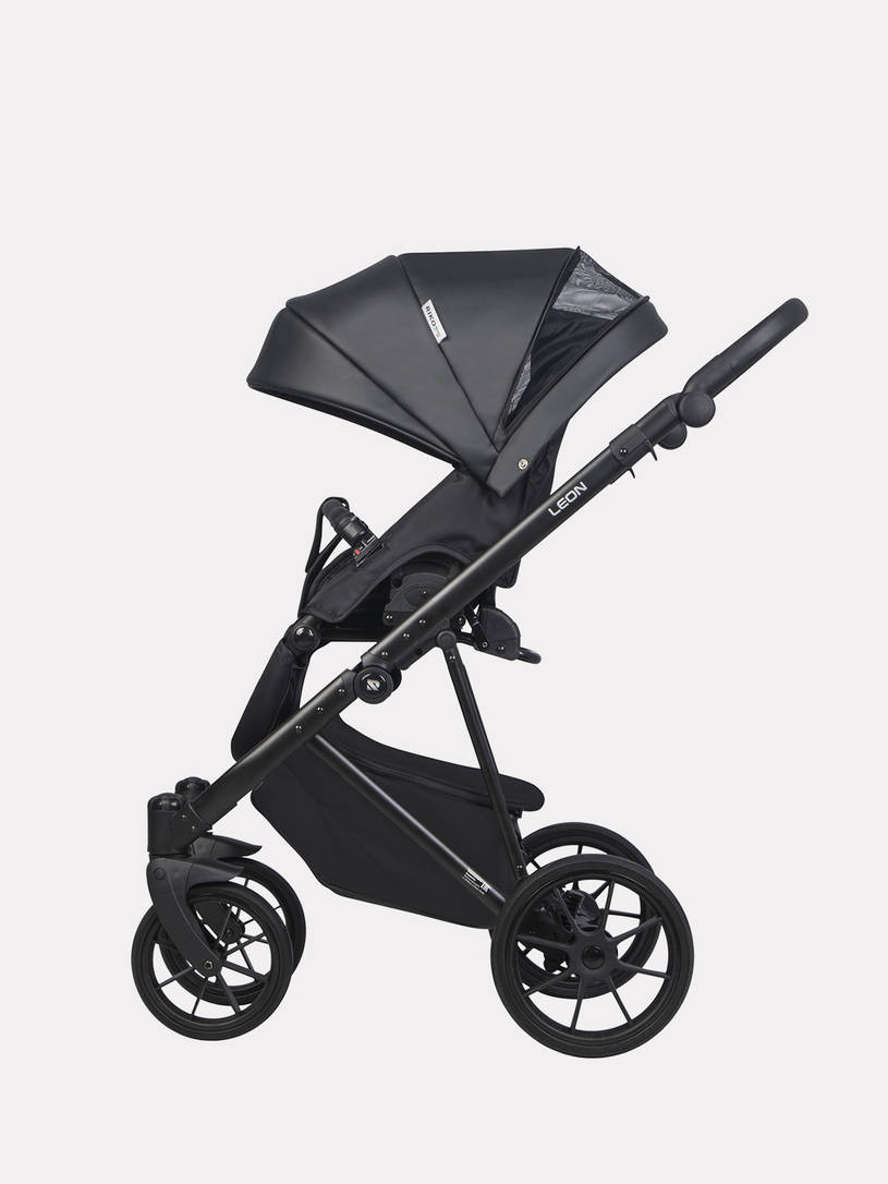 Коляска 2 в 1 Riko Basic Leon 04 Black