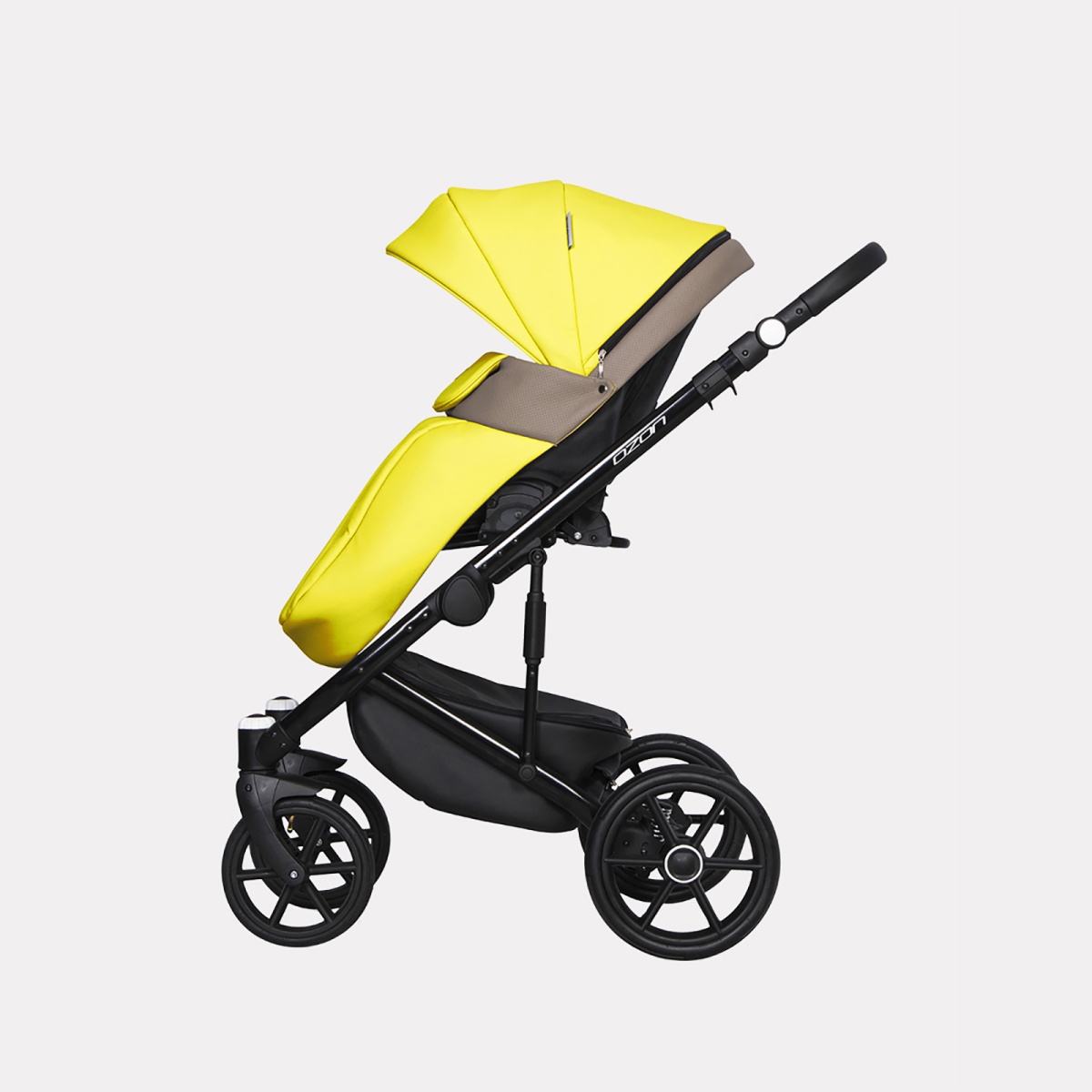 Коляска 2 в 1 Riko Basic Ozon Ecco 26, лимонный-бежевый