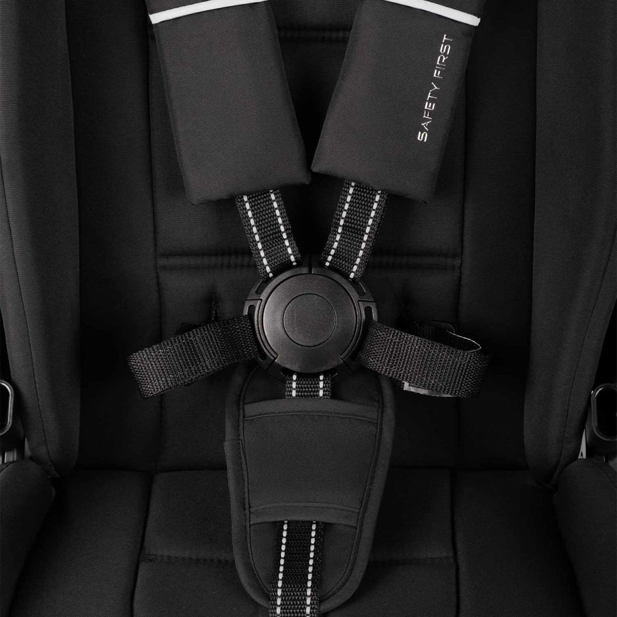 Коляска 2 в 1 Indigo STING черный